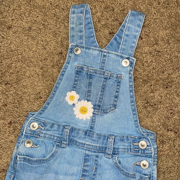 BBY GIRL JEAN CROCHET SHORT OVERALLS - Picture 2 of 4